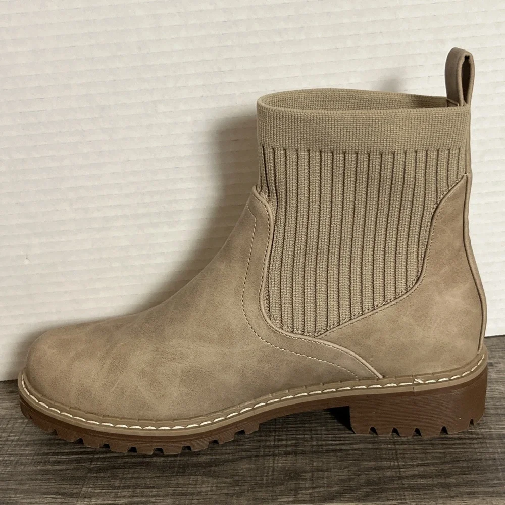 Corkys Cabin Fever Chelsea Pull On Boots Size 8 Tan Casual Vegan Leather Combat